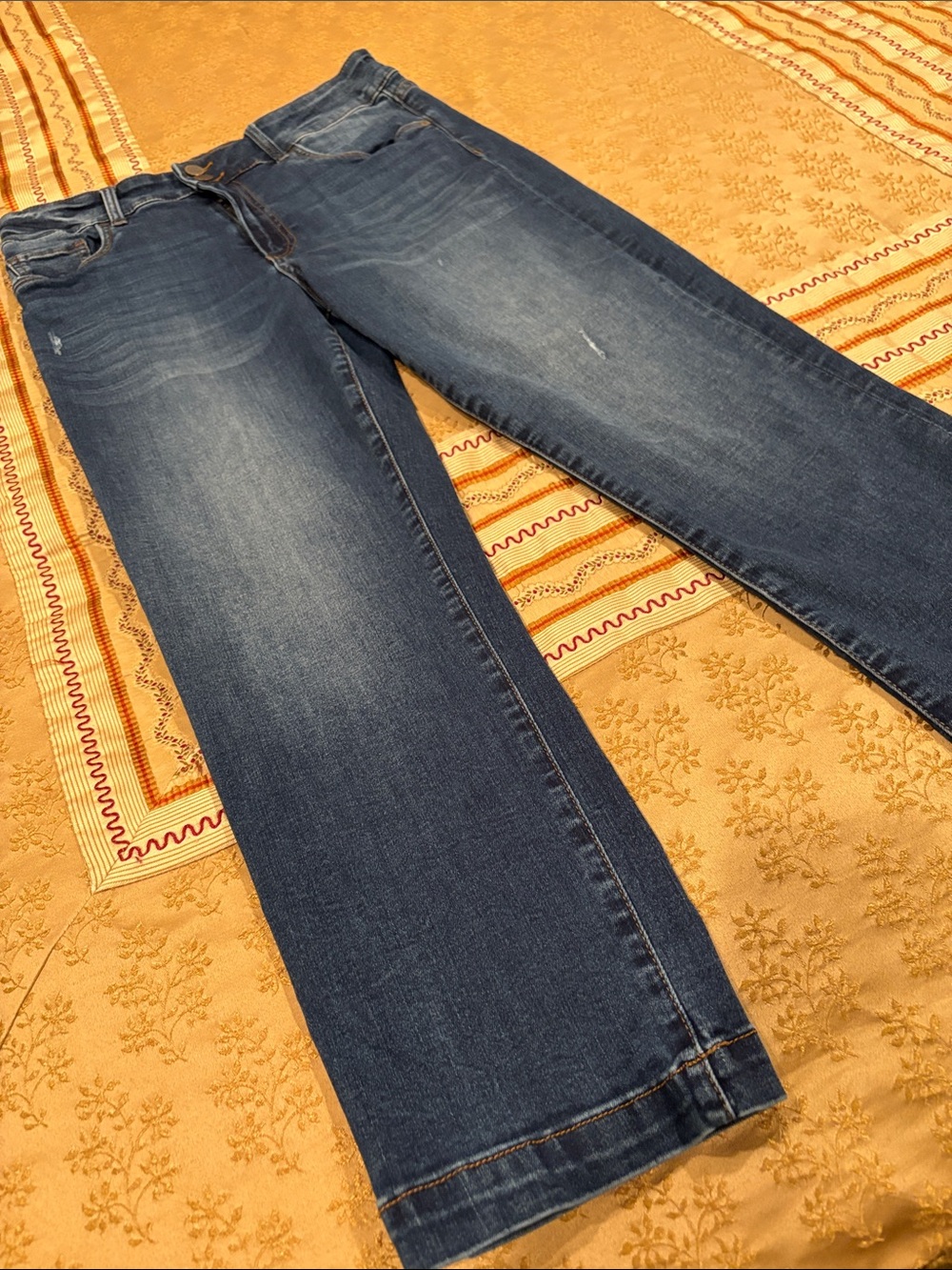 Kut from the Kloth Lightly Distressed Blue Straight Cropped Jeans, High Rise, 10